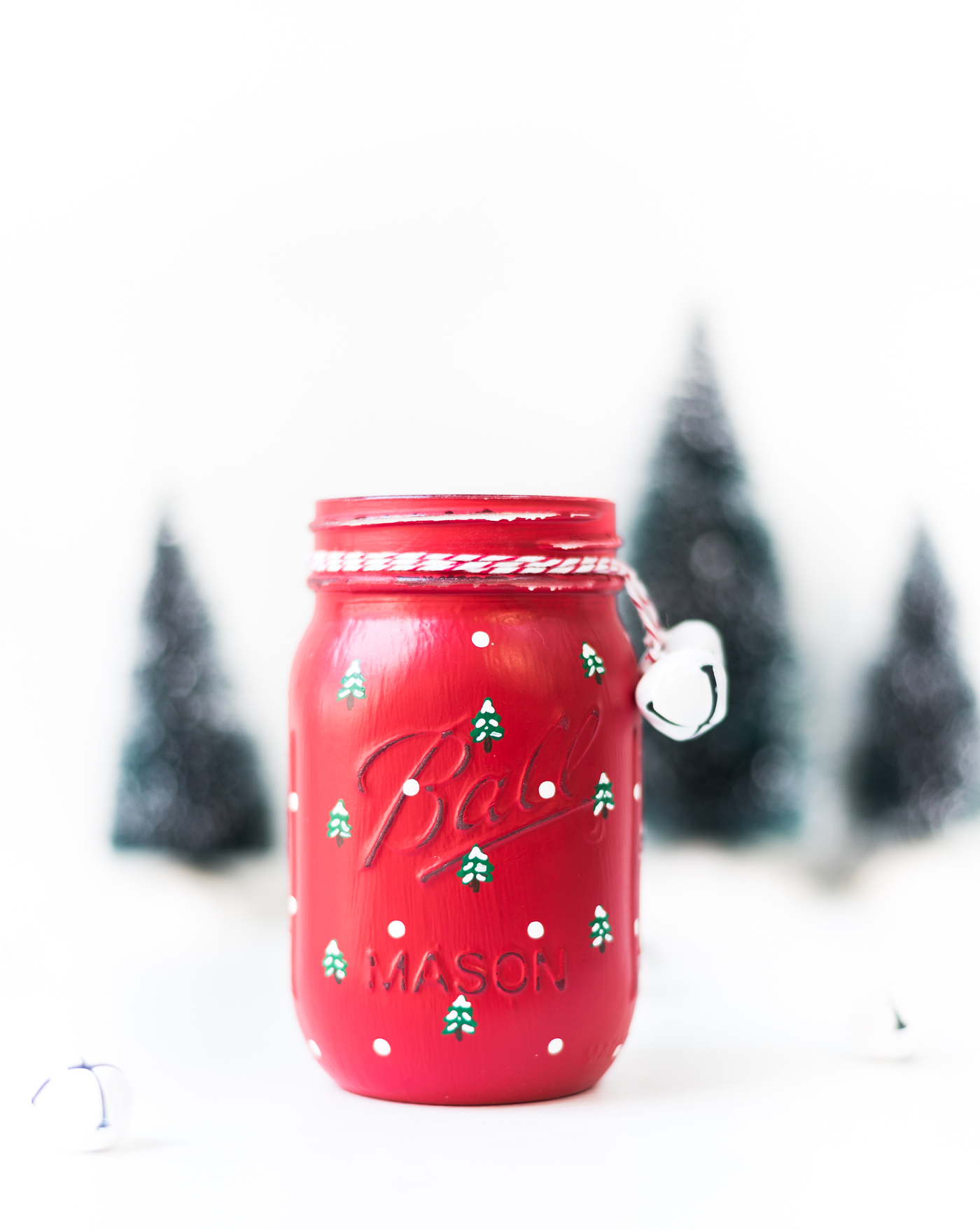 Mason Jar Crafts for Christmas - Holiday Mason Jar Crafts - How To Paint Snowy Christmas Trees on Mason Jars - Painted Mason Jar Craft for Winter