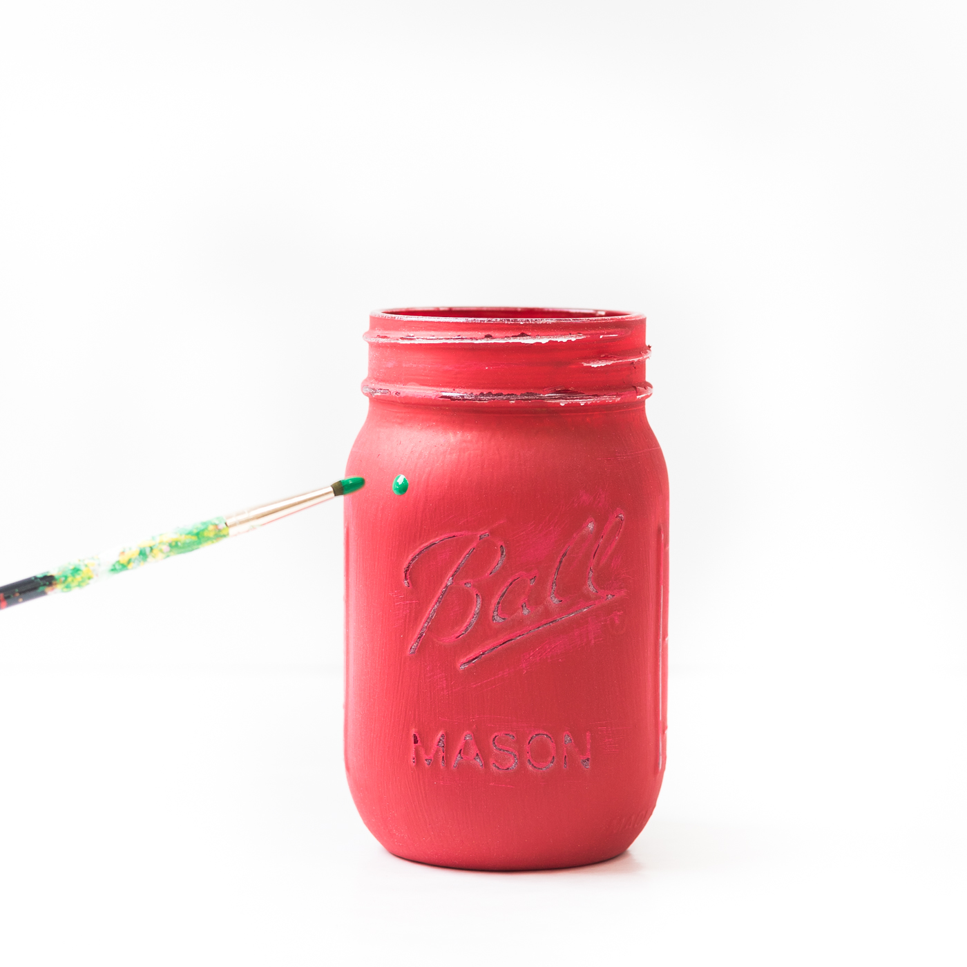 Mason Jar Crafts for Christmas - Holiday Mason Jar Crafts - How To Paint Snowy Christmas Trees on Mason Jars - Painted Mason Jar Craft for Winter