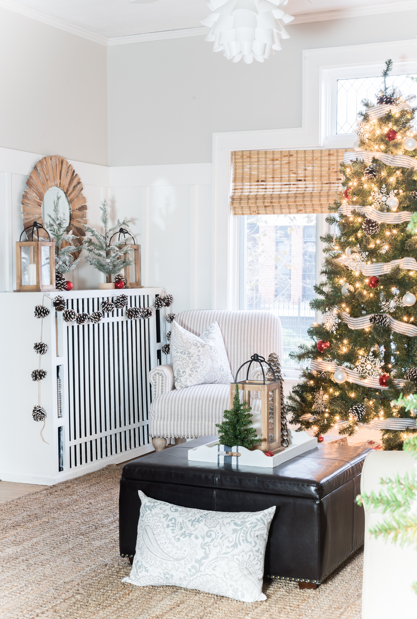 Gray, White and Red - Christmas Tree with gray and white ribbon - Decorating for Christmas with mini wreaths - Painted Pine Cone Garland DIY