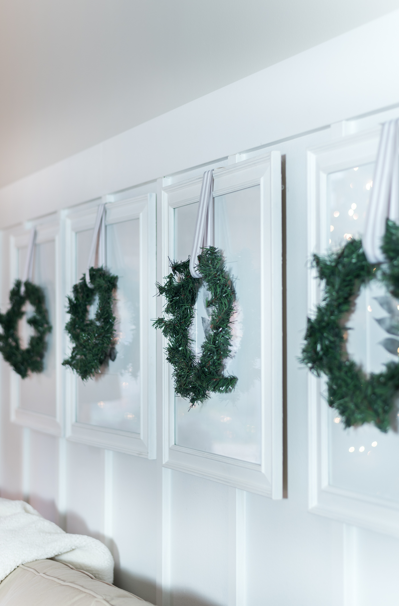 Gray, White and Red - Christmas Tree with gray and white ribbon - Decorating for Christmas with mini wreaths - Painted Pine Cone Garland DIY