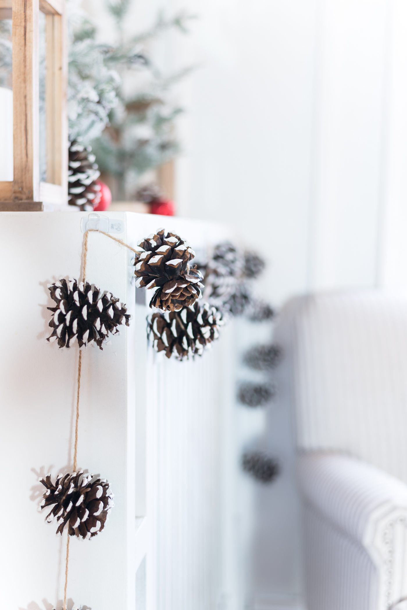 Gray, White and Red - Christmas Tree with gray and white ribbon - Decorating for Christmas with mini wreaths - Painted Pine Cone Garland DIY