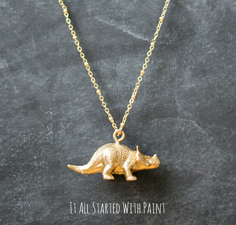 Gold Stegosaurus Dinosaur Necklace | Dinosaur necklace, Dinosaur pendant, Dinosaur  jewelry
