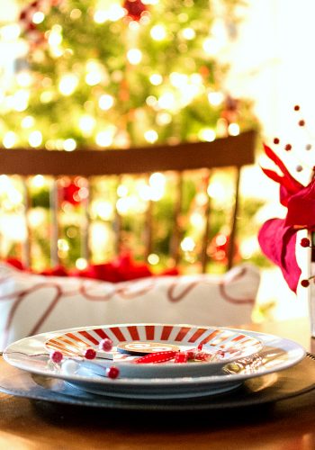 Red White Black Holiday Table Setting Idea