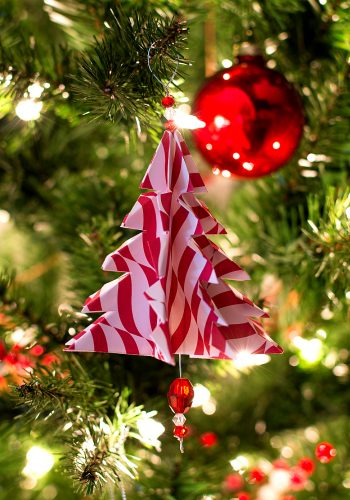 Christmas Craft Ideas: Handmade Ornament from Paper