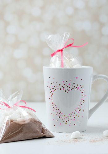 Valentine Gift Idea - Heart Mug @www.itallstartedwithpaint.com