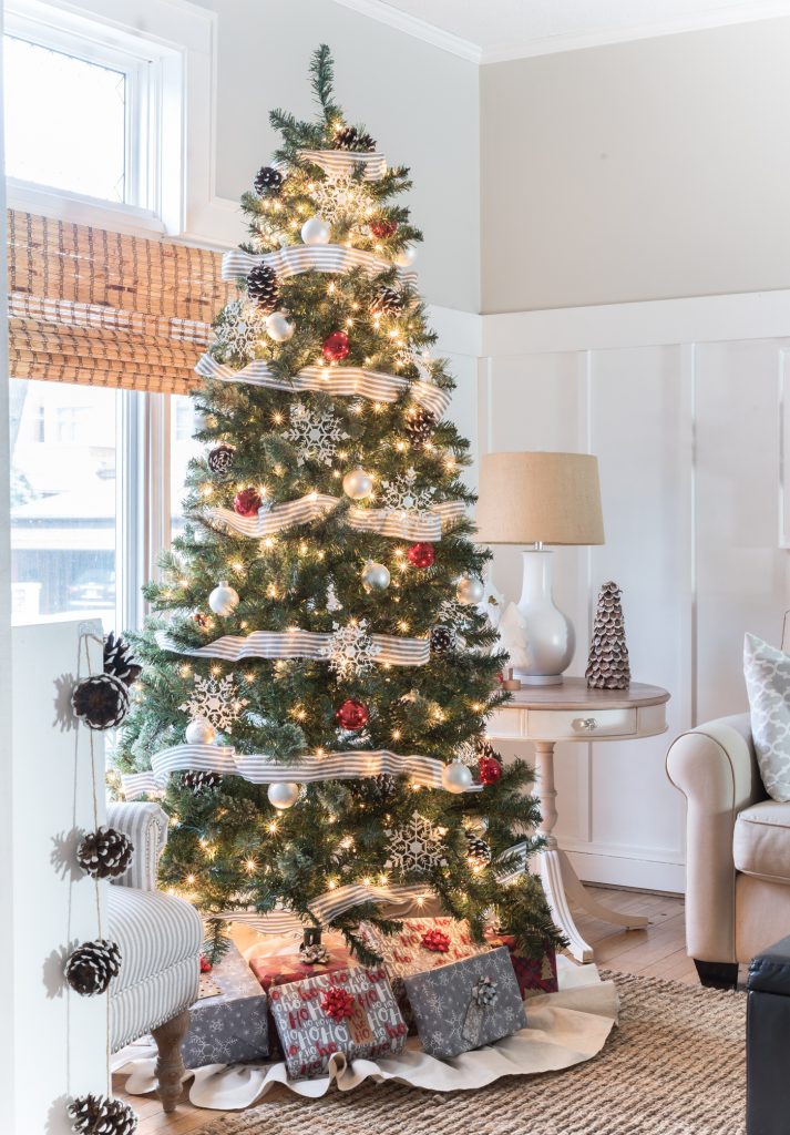 Unique Christmas Tree Design Ideas: Beautiful Christmas Atmosphere in Your  Home - TheGardenGranny