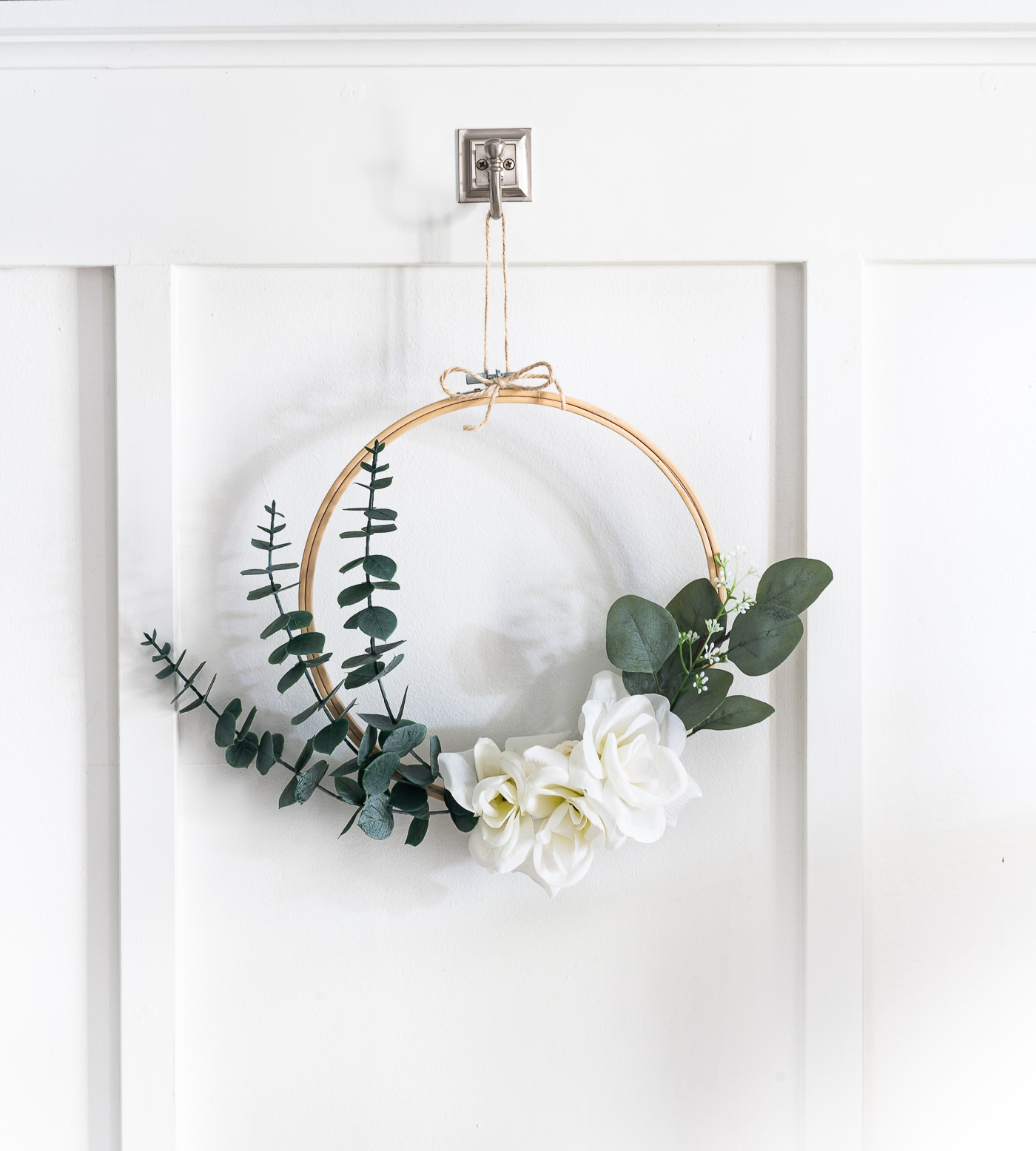 embroidery hoop art Eucalyptus branches and roses wreath birthday gift floral decoration for beautiful home 5  14,5 cm wall hanging