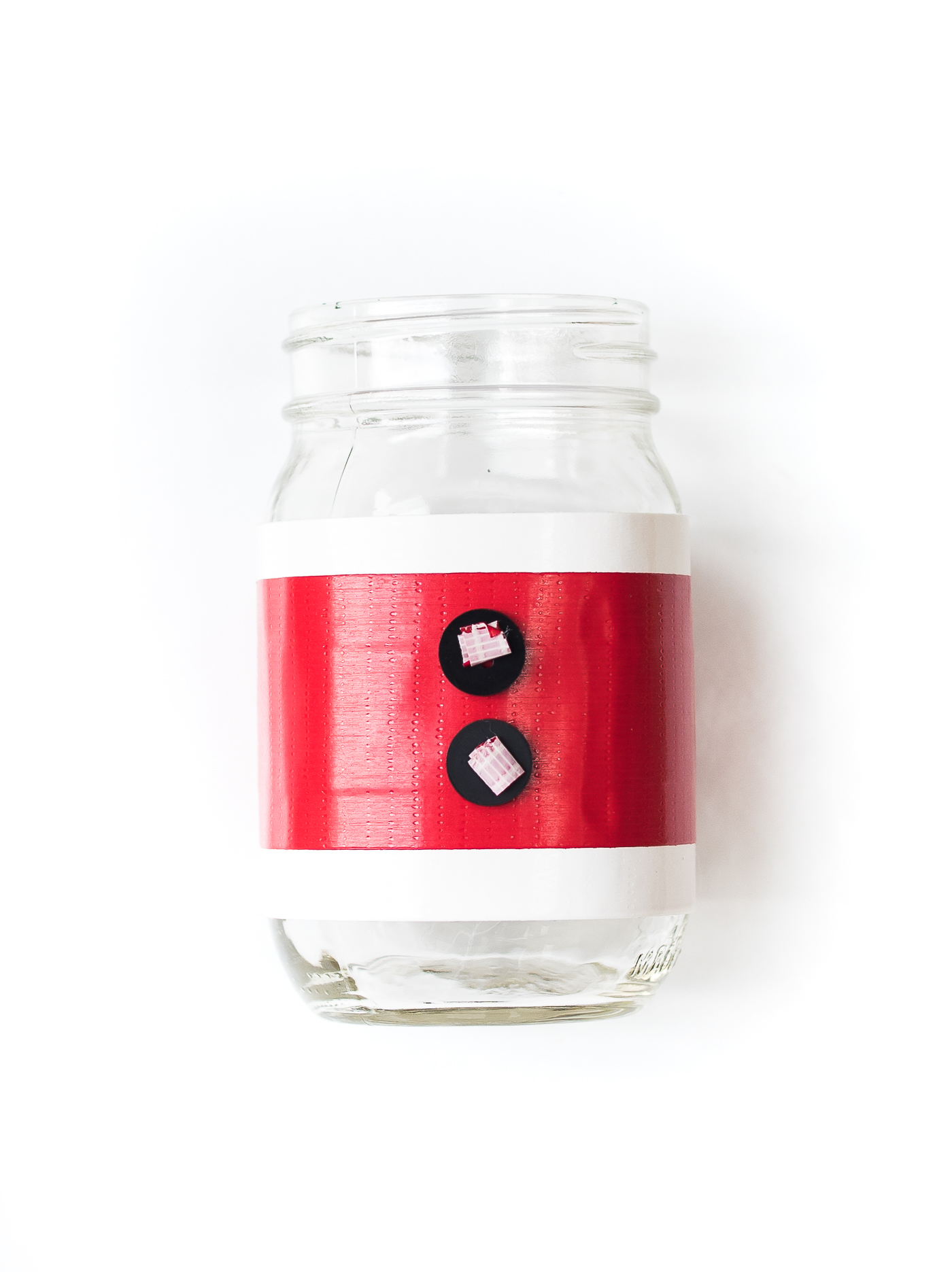 Mason Jar Craft for Christmas - Mason Jar Santa Suit drink jars - Christmas crafts usiing mason jars