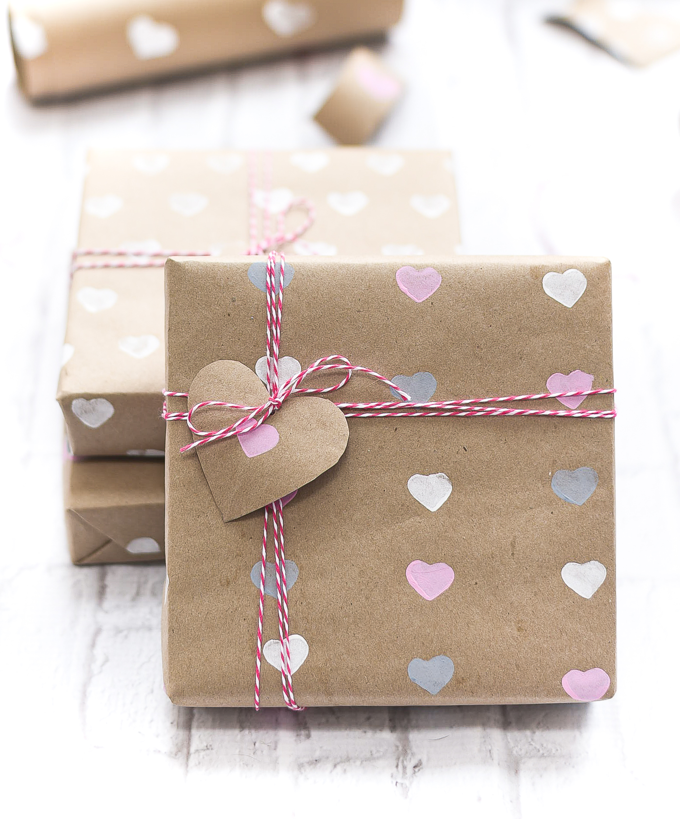 Valentine Day Wrapping Paper DIY - Homemade Wrapping Paper Tutorial for Valentine - Heart Wrapping Paper Made with Heart Stamps.