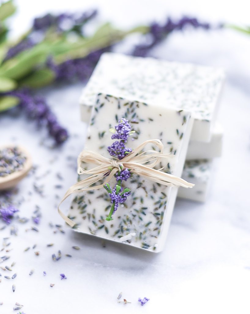 Lavender Soap DIY Recipe - How to make soap at home. Easy soap recipe.