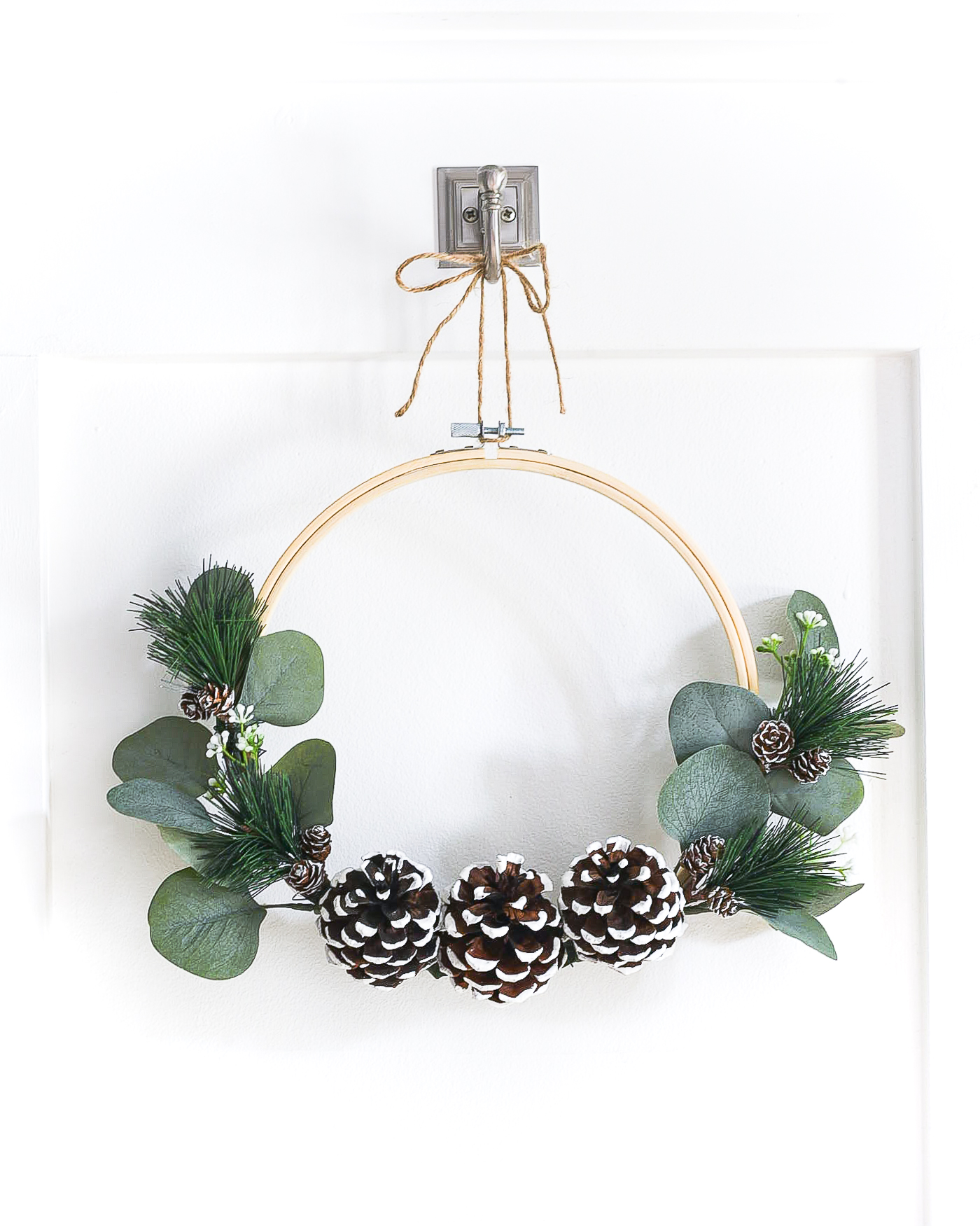 Embroidery Hoop Winter Wreath - Wreath Ideas with Embroidery Hoops - Winter Wreath Crafts - DIY - How To Make Embroidery Hoop Wreath