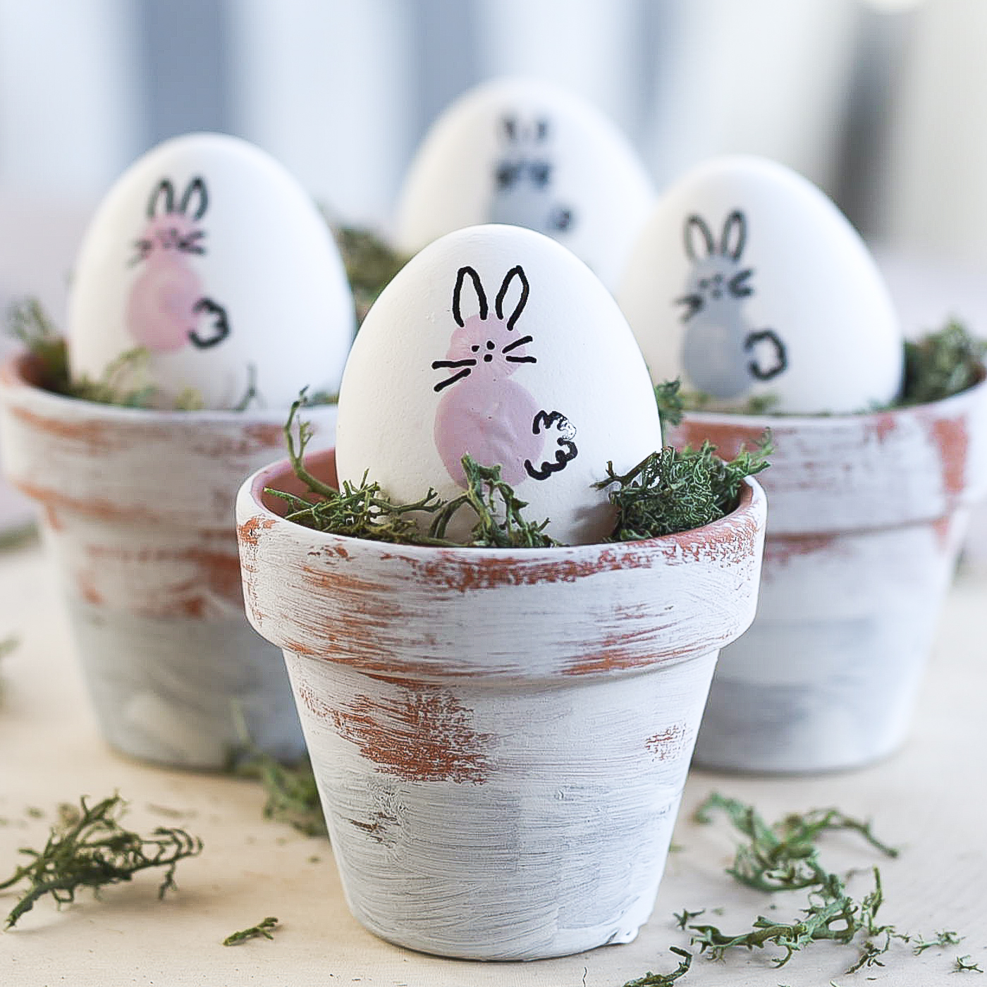 Thumbprint Bunny Easter Eggs. Decorating Eggs with Paint. Easter Egg Decorating Ideas.