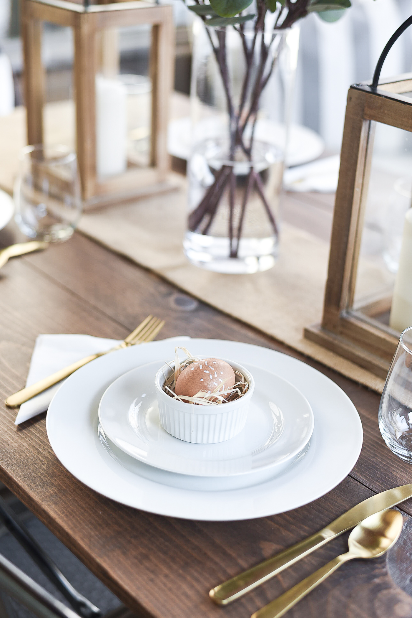 Easter Table Setting Idea - Neutral Easter Table in Brown, Beige, Burlap, White.