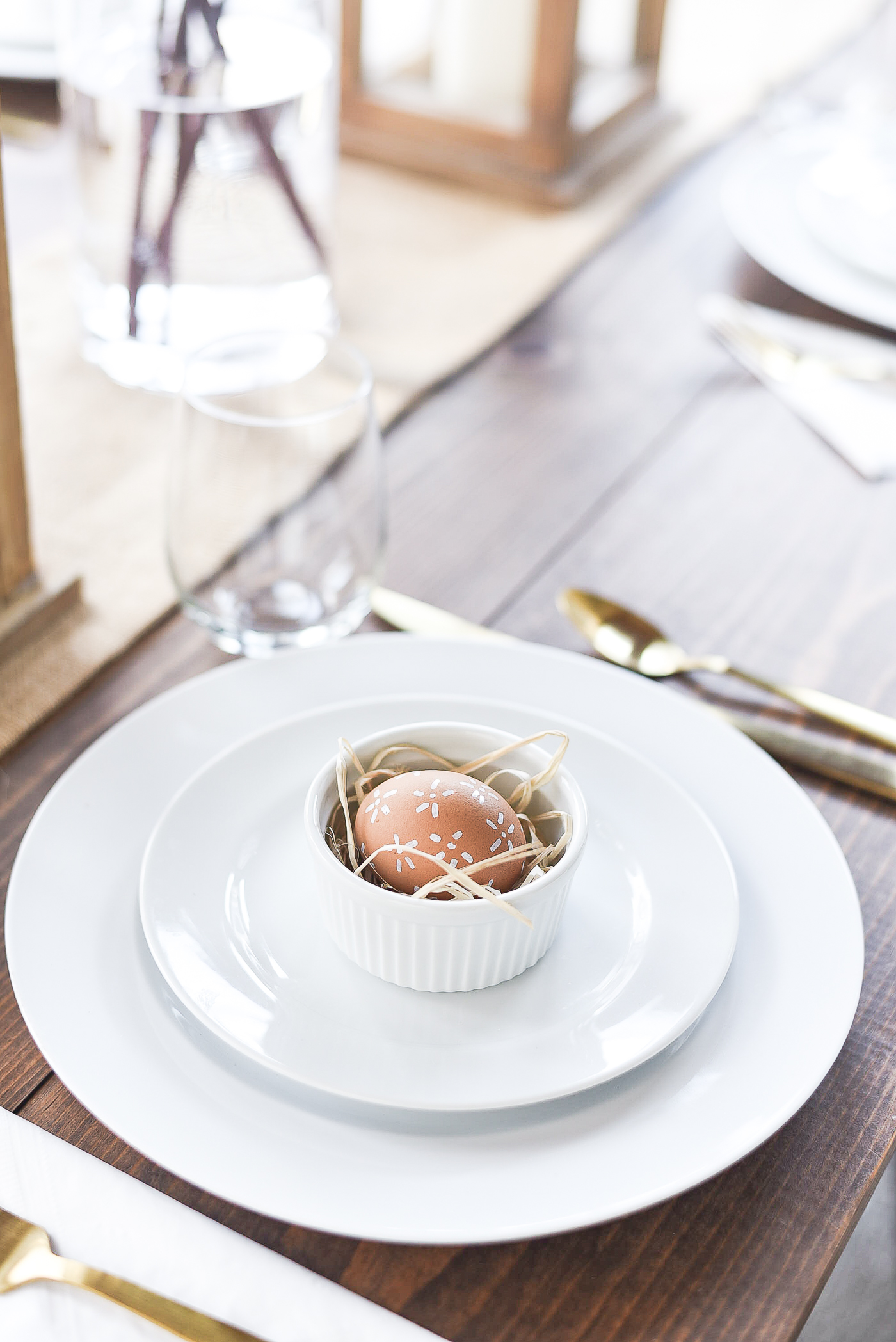 Easter Table Setting Idea - Neutral Easter Table in Brown, Beige, Burlap, White.