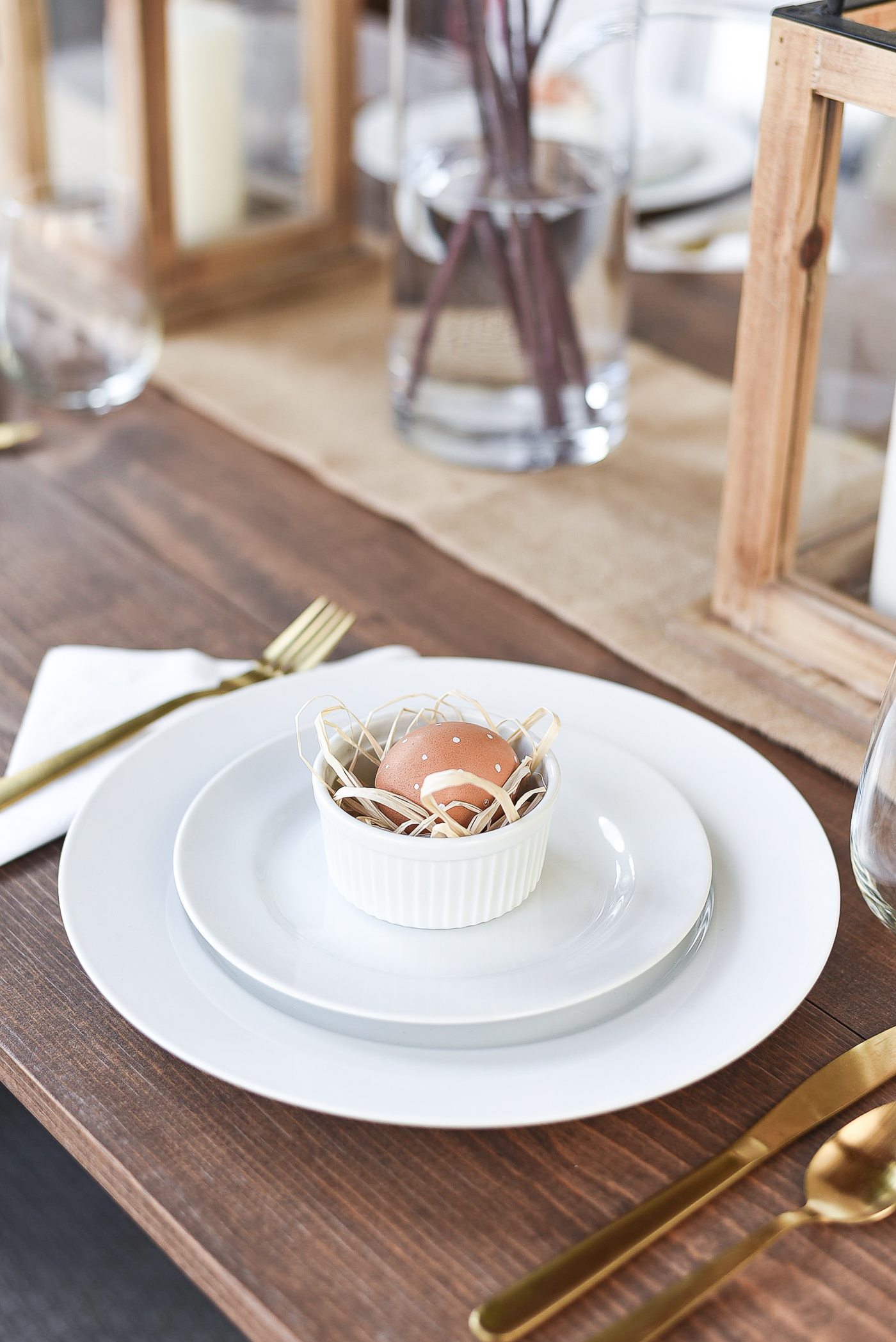 Easter Table Setting Idea - Neutral Easter Table in Brown, Beige, Burlap, White.
