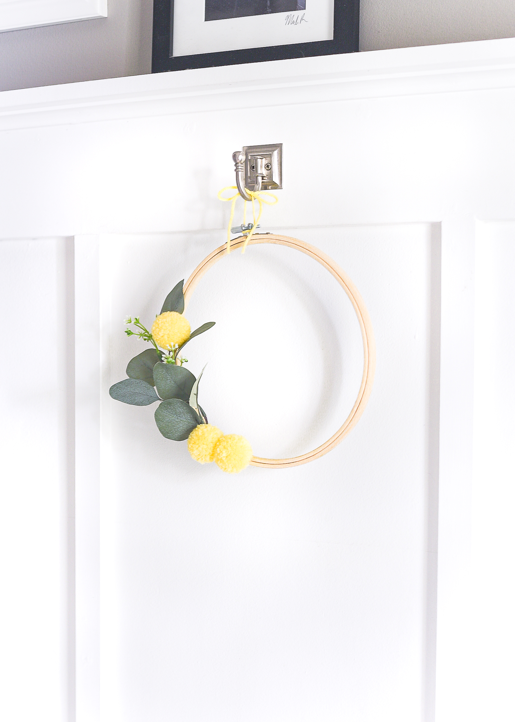 Embroidery Hoop Wreath with Faux Bill Ball Pom Poms - Yellow Summer Wreath Idea. Summer Embroidery Hoop Wreath with Faux Bill Ball Pom Poms.