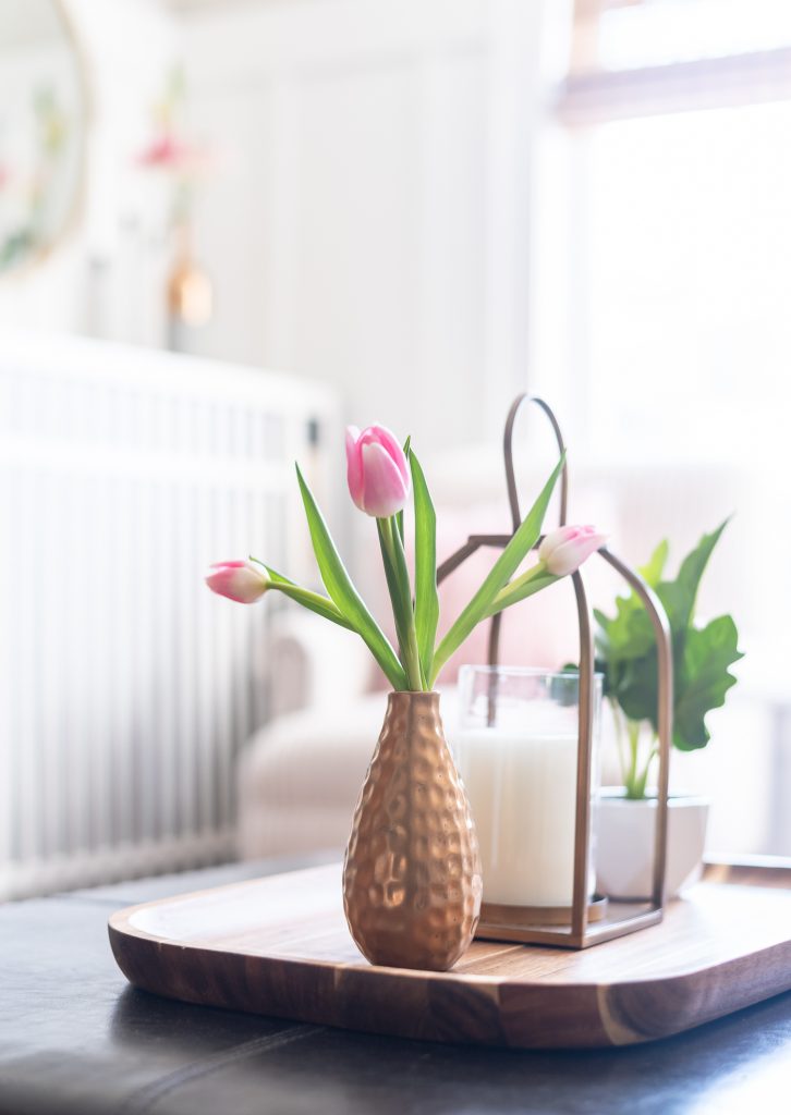 Spring decorating ideas in pink and gray.