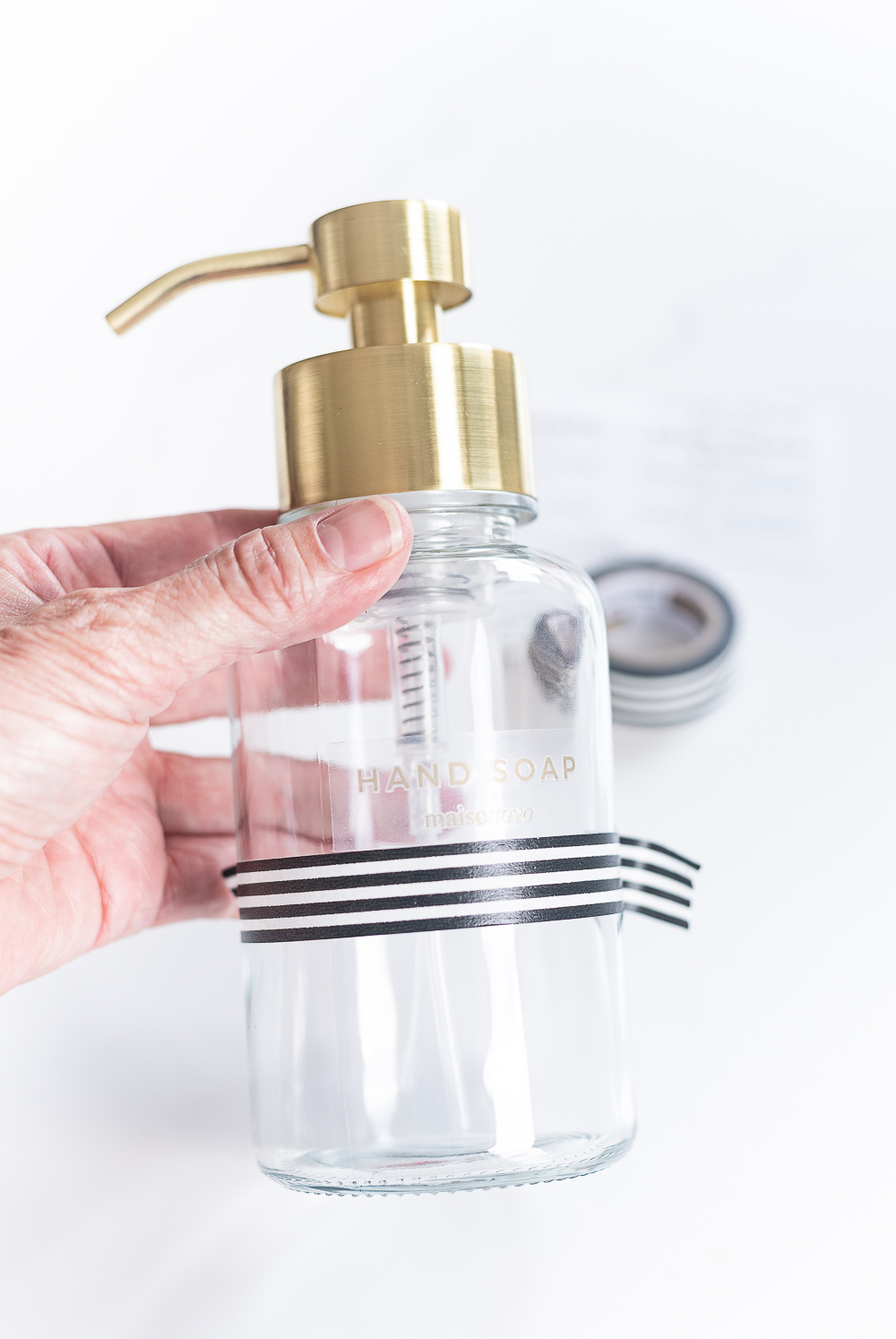 Foaming aoap. Foaming hand soap dispenser. Where to buy a foaming hand soap dispenser. What soap to use to make foaming soap.