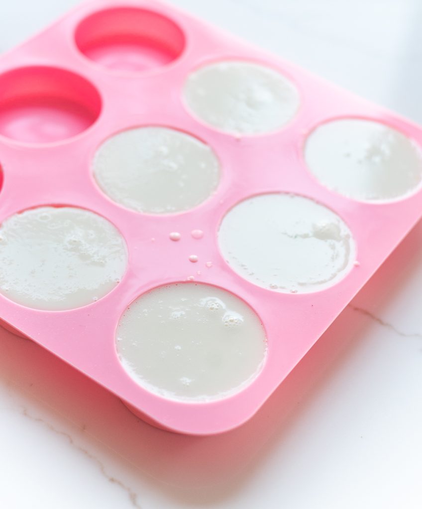 Homemade Pressed Flower Soap Recipe. How to Make Homemade Soap. Pressed Flower Crafts. Dried Flower Craft Ideas. Soap DIY with Pour and Melt Soap. Homemade Gift Ideas. Christmas Soap Ideas. Homemade Holiday Soap.